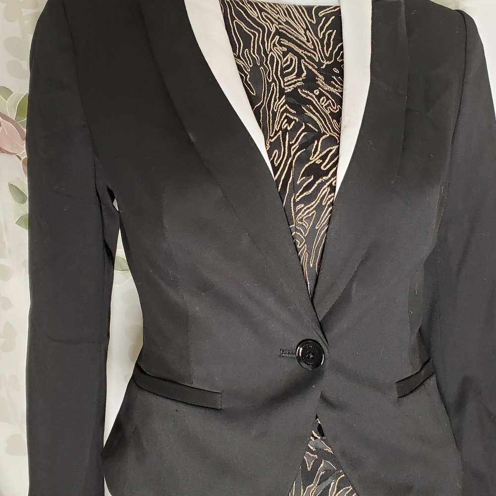 Express Suit, Used In Perfect Condition. Size 4 - image 6